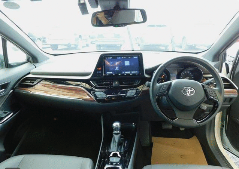 Toyota (RHD) C-HR Hybrid G 2022