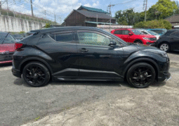 Toyota (RHD) C-HR Hybrid G Mode Nero 2022