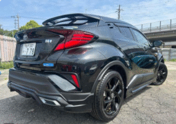 Toyota (RHD) C-HR Hybrid G Mode Nero 2022