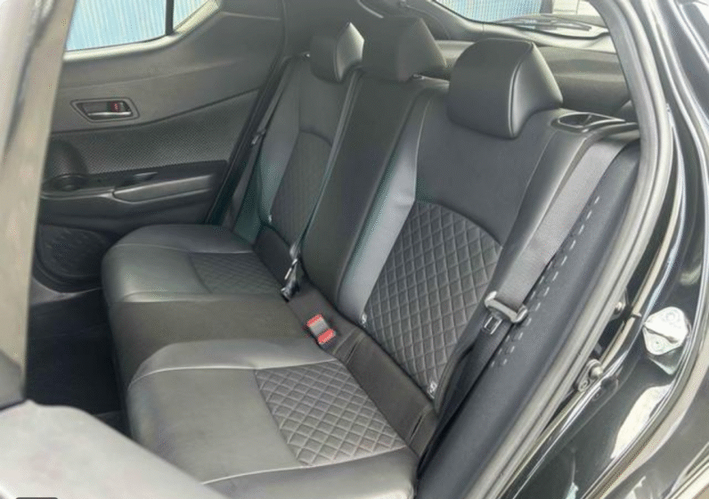 Toyota (RHD) C-HR Hybrid G Mode Nero 2022