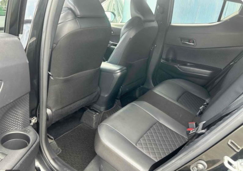 Toyota (RHD) C-HR Hybrid G Mode Nero 2022