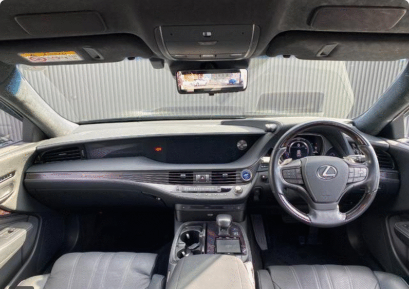 Lexus (RHD) LS500H Version L 2019