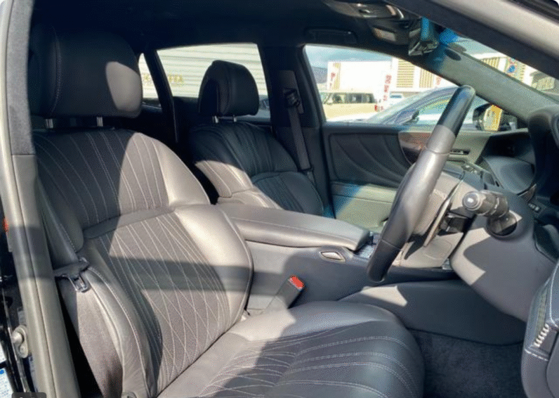 Lexus (RHD) LS500H Version L 2019