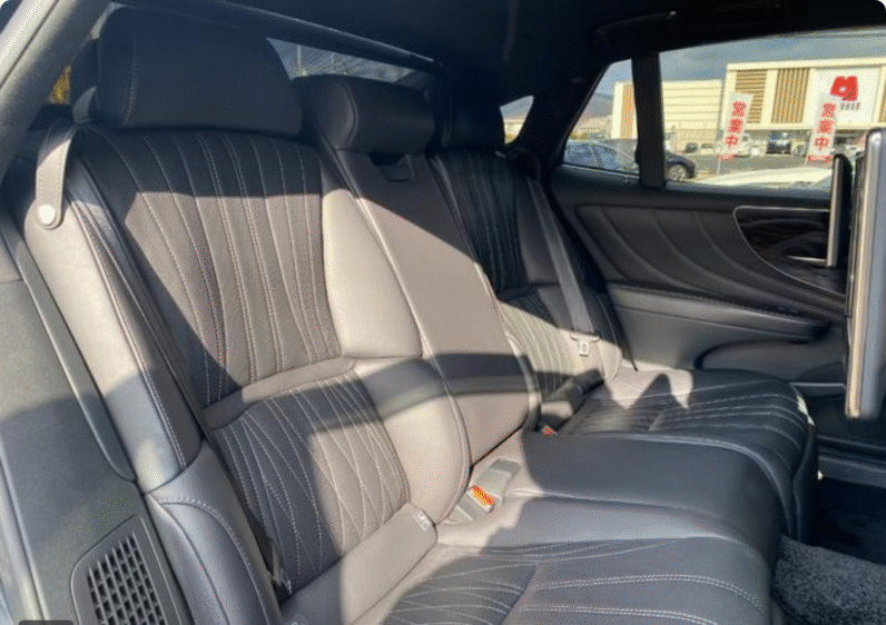 Lexus (RHD) LS500H Version L 2019