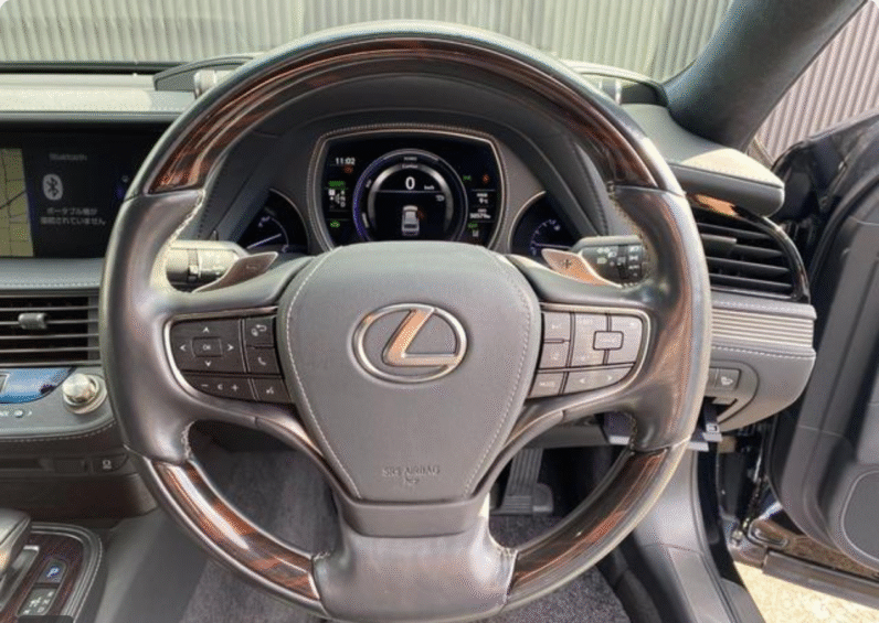 Lexus (RHD) LS500H Version L 2019