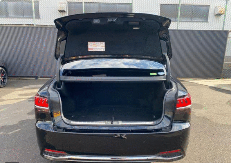 Lexus (RHD) LS500H Version L 2019