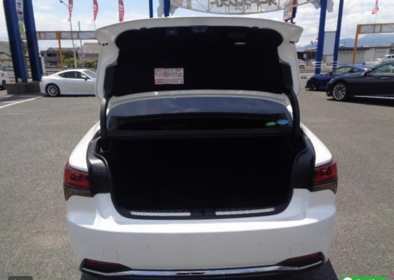 Lexus (RHD) LS500H Version L 2020