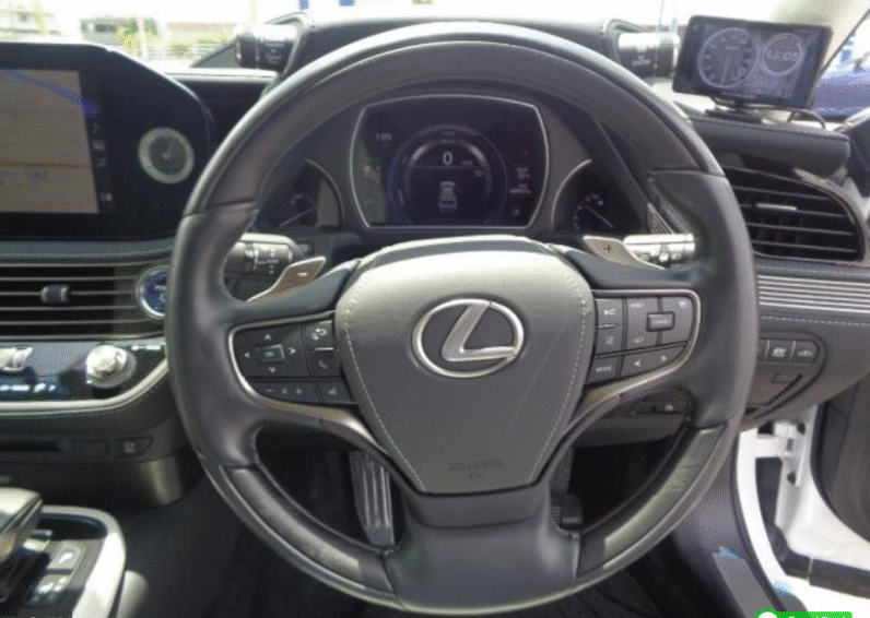 Lexus (RHD) LS500H Version L 2020