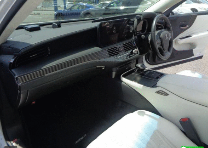 Lexus (RHD) LS500H Version L 2020