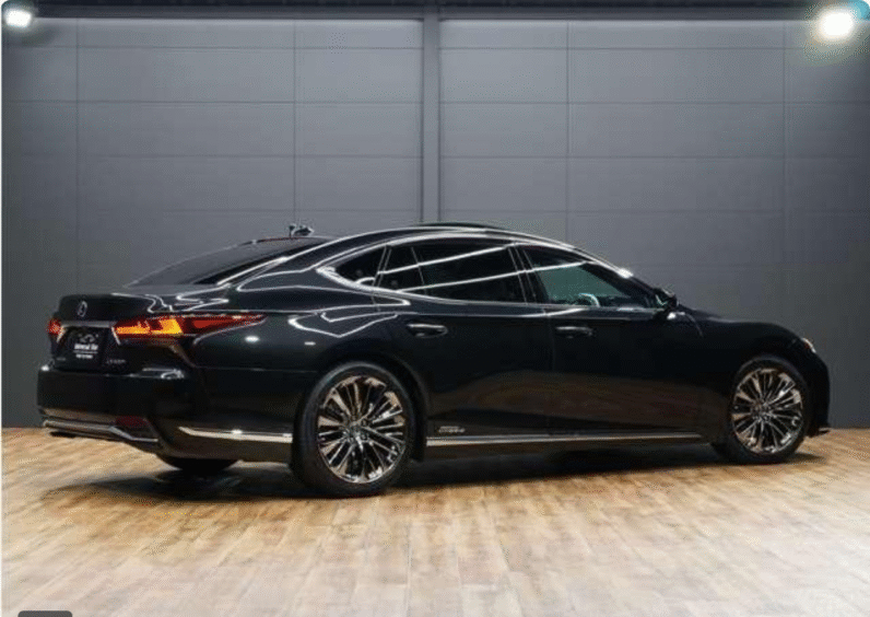 Lexus (RHD) LS500H F-sport 2020