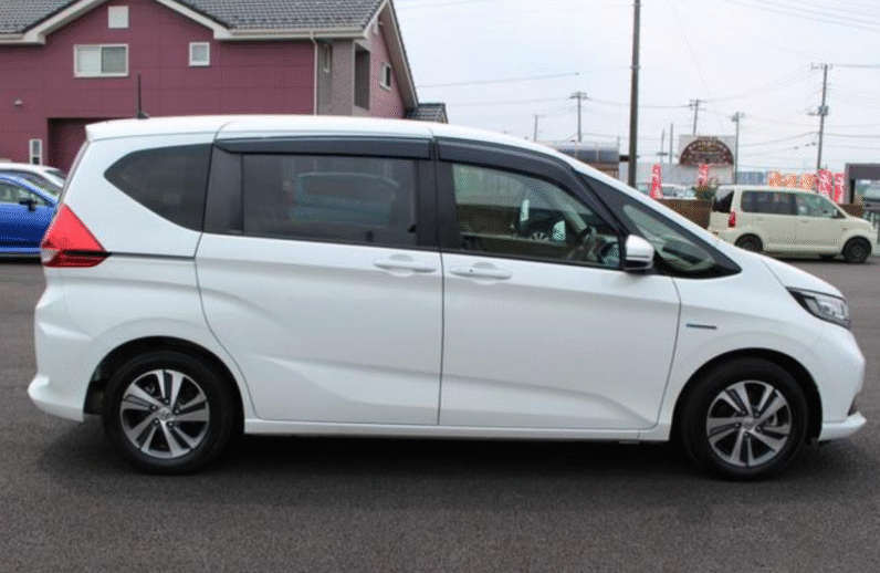 Honda (RHD) Freed Hybrid 2019