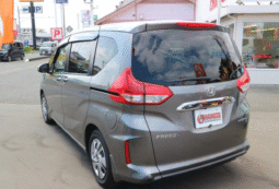 Honda (RHD) Freed Hybrid 2019