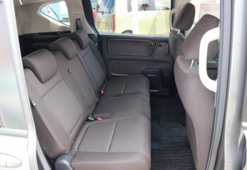 Honda (RHD) Freed Hybrid 2019