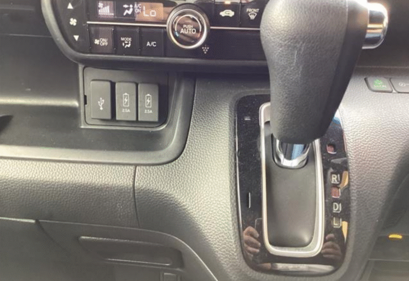 Honda (RHD) Nbox Custom G L 2019