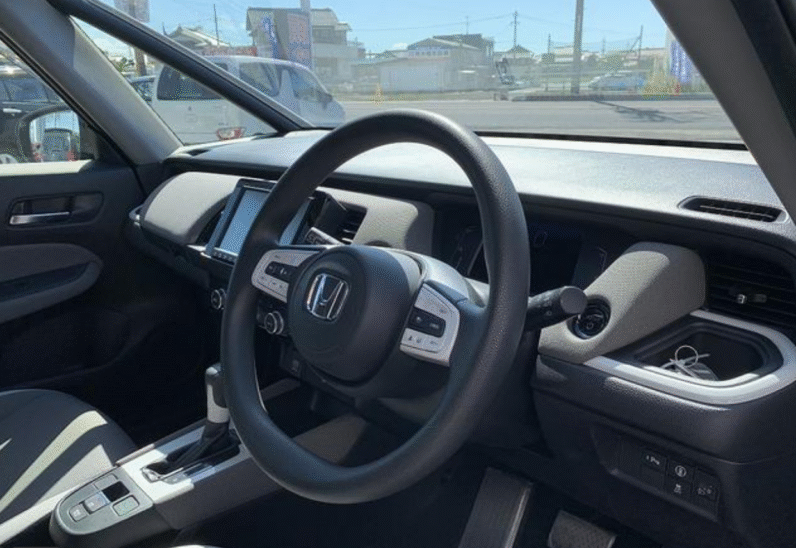 Honda (RHD) FIT Hybrid Cross-star 2020