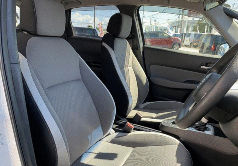 Honda (RHD) FIT Hybrid Cross-star 2020