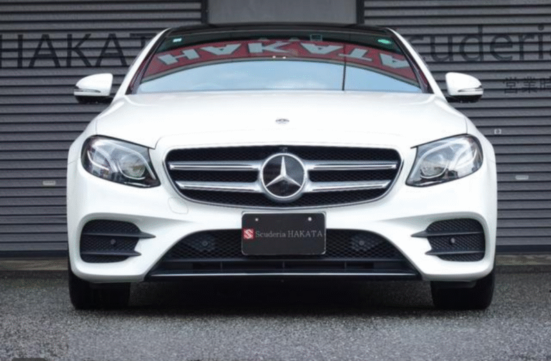 Mercedes-Benz (RHD) E200 AMG 2020