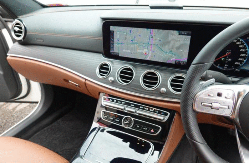 Mercedes-Benz (RHD) E200 AMG 2020