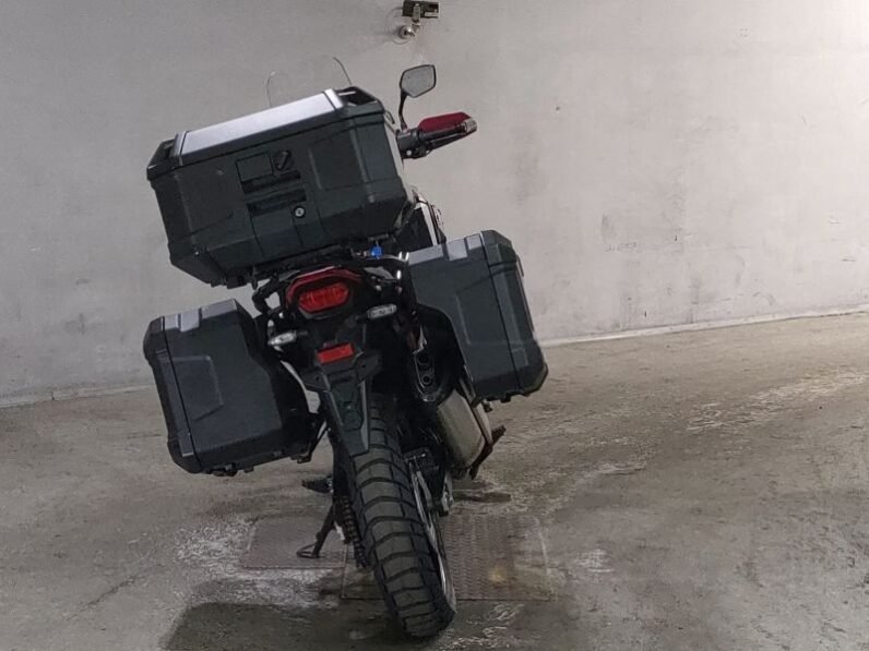 Honda Africa Twin CFR 1100 2025