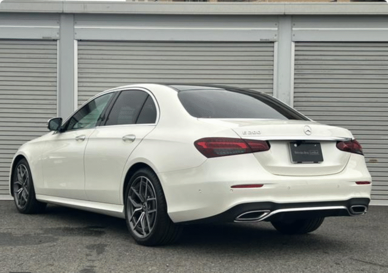 Mercedes-Benz (RHD) E200 AMG 2021