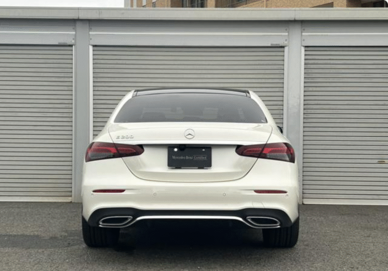 Mercedes-Benz (RHD) E200 AMG 2021