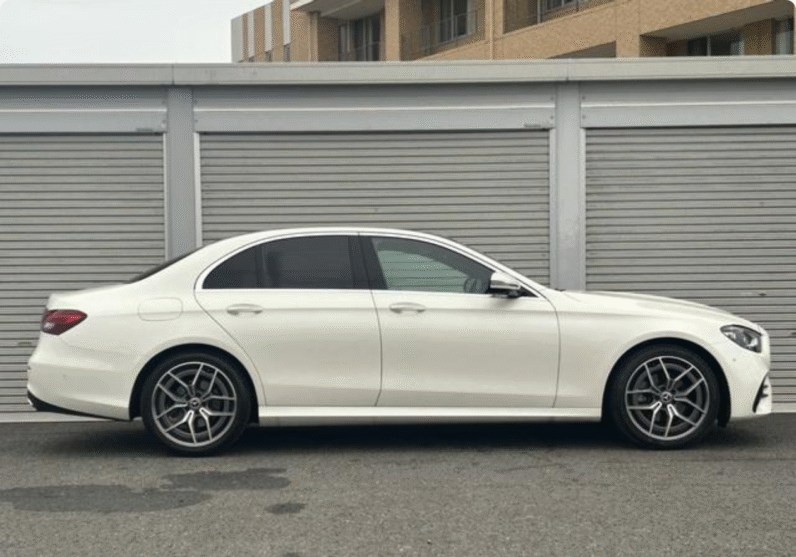 Mercedes-Benz (RHD) E200 AMG 2021