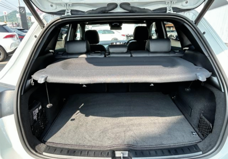 Mercedes-Benz (RHD) EQA250 AMG 2023