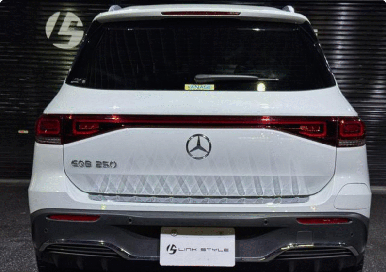 Mercedes-Benz (RHD) EQB250 AMG 2023