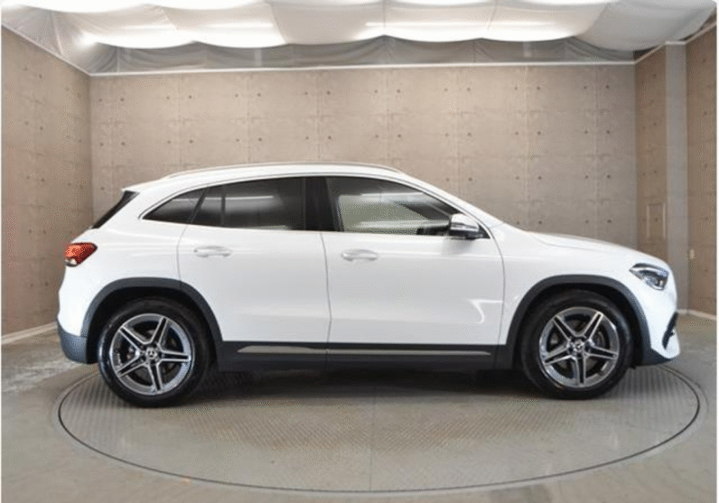 Mercedes-Benz (RHD) GLA200D 4-Matic AMG 2023 White