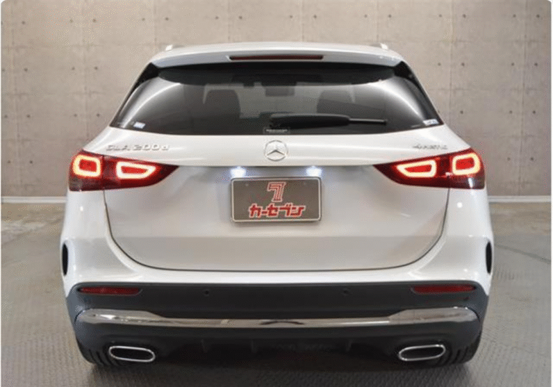 Mercedes-Benz (RHD) GLA200D 4-Matic AMG 2023 White