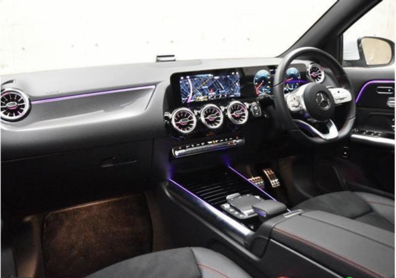 Mercedes-Benz (RHD) GLA200D 4-Matic AMG 2023 White