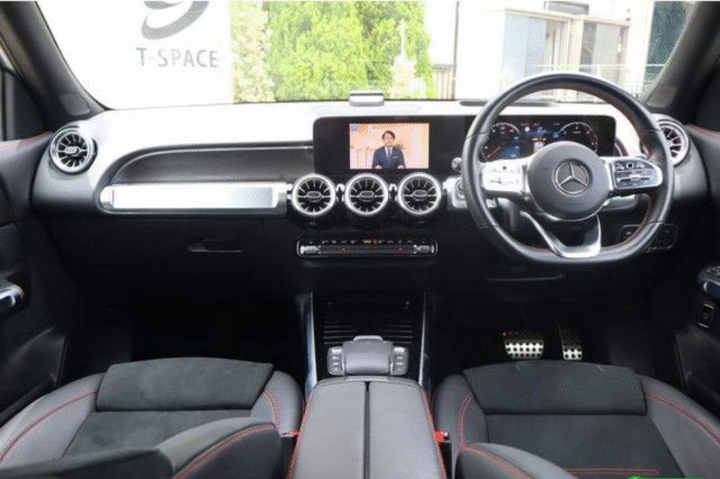 Mercedes-Benz (RHD) GLB200D 4-Matic AMG 2023 White