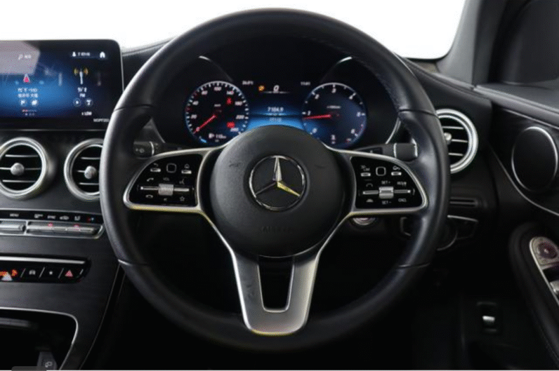 Mercedes-Benz (RHD) GLC300 4-Matic AMG 2021 White