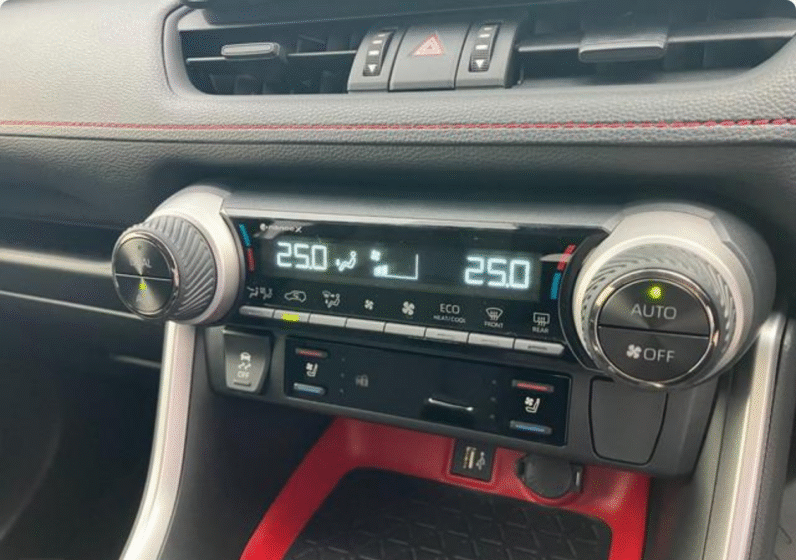 Toyota RAV 4 Hybrid Adventure Off roading 2025