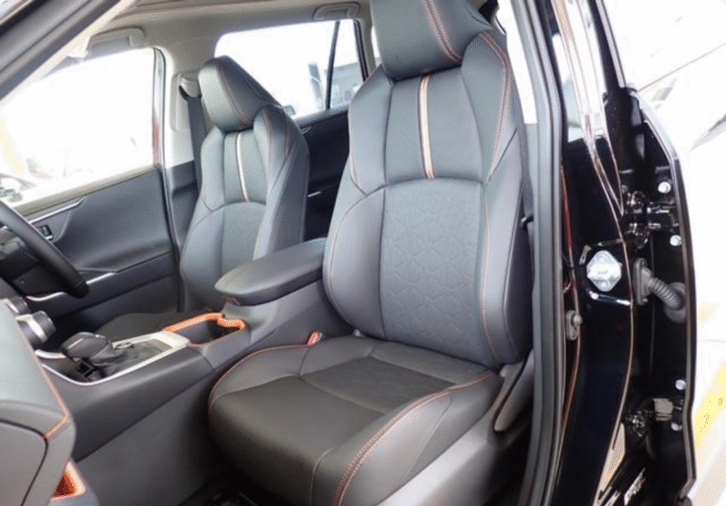 Toyota RAV4 Hybrid Adventure 2025