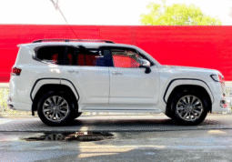 Toyota Land Cruiser ZX 2025